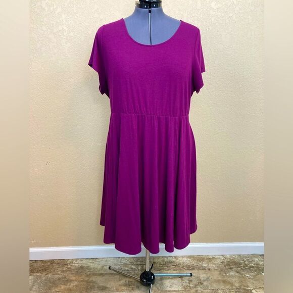 Torrid NWOT Stretch Jersey Dress Short Sleeves, Tie in Back - Picture 2 of 7
